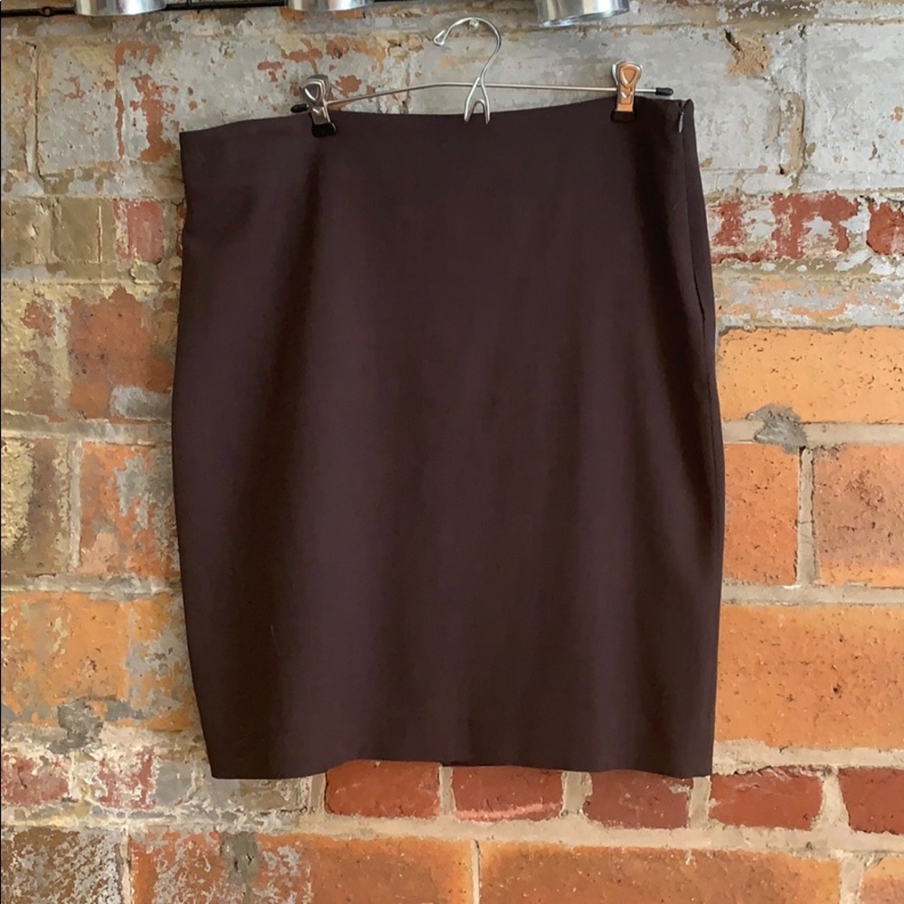 MM LaFleur Noho Skirt in Eggplant—Size 12